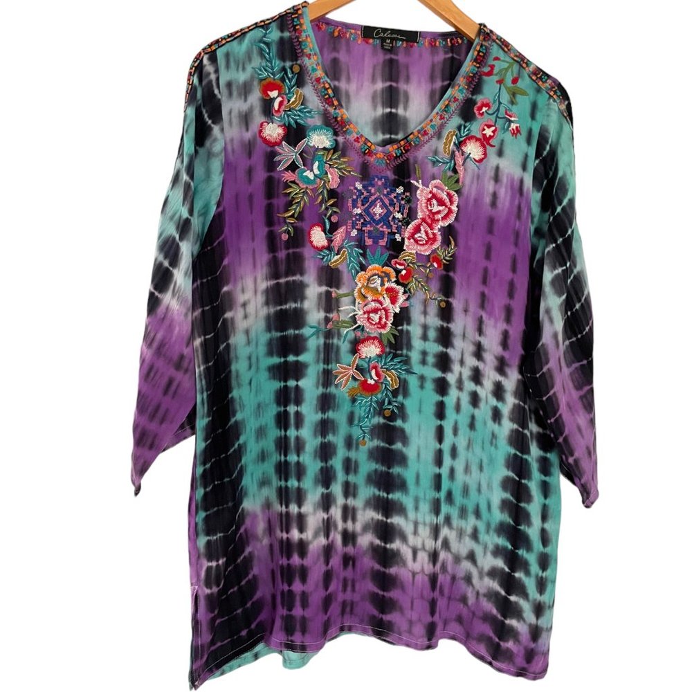 Calessa Tunic Top Medium M Purple Tie Dye Embroidered Floral Art to Wear Blouse